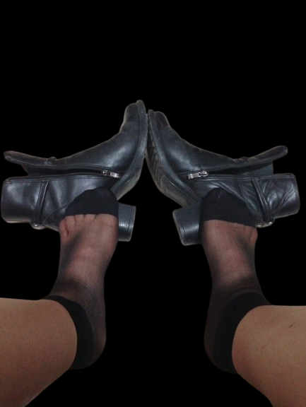 queen_hedyieh_1610263760935-removebg-preview(1)