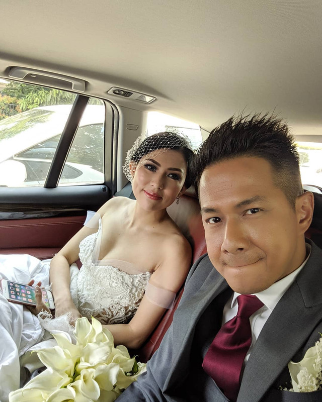 Pemberkatan pernikahan Delon Thamrin dan Aida Chandra telah dilakukan di gereja Katholik kawasan Salemba, Jakarta Pusat pada Jumat (8/11/2019). Sedangkan resepsinya digelar di Hotel Grand Hyatt, Thamrin, Jakarta Pusat pada Minggu, (10/11/2019).