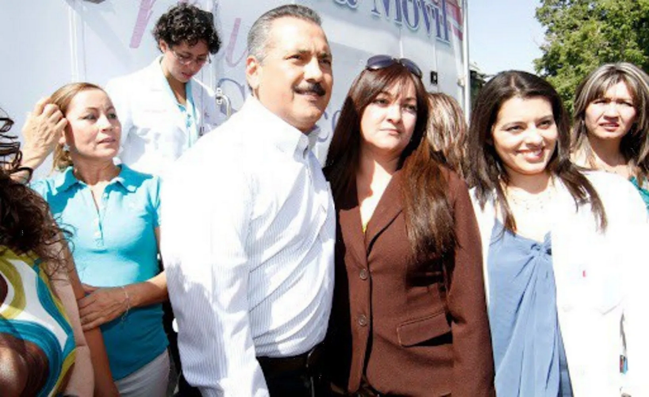 Desde 2005, Manlio Fabio Beltrones promueve la lucha contra el cáncer de mama