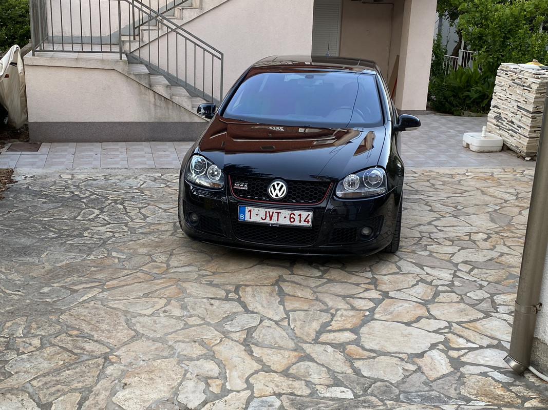 86F35262-7E75-4AB3-9C01-381BE78BCF5D