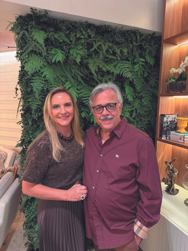 Shirley Santos com o marido aniversariante, Ariosto Santos