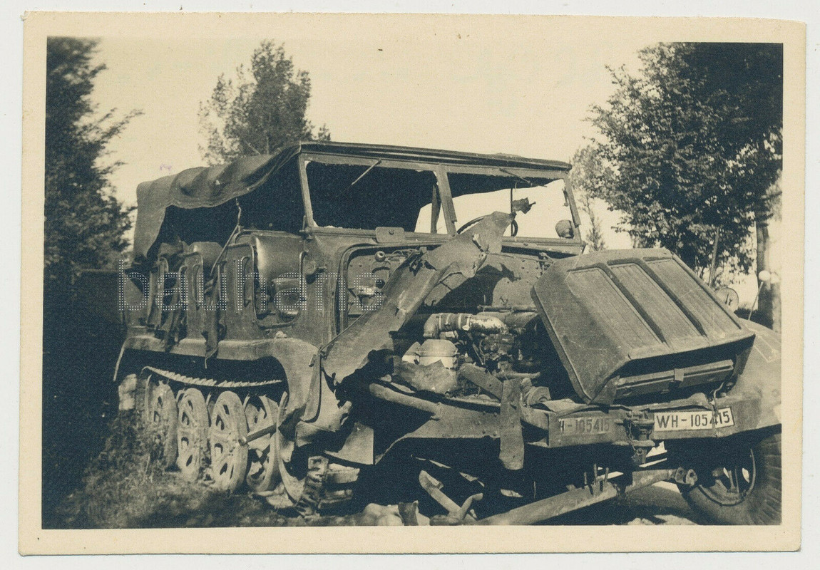 Foto Wehrmacht Halbkette zerstört der 24. Panzer Divisionen