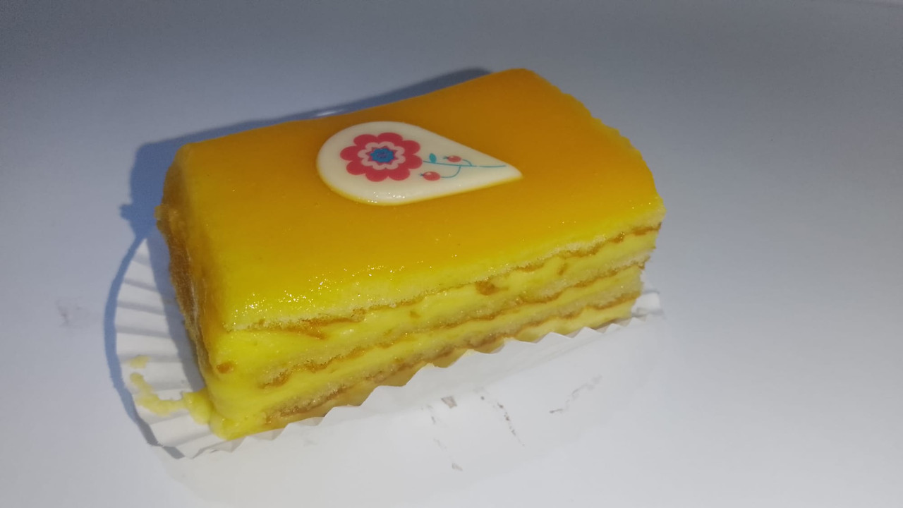 Bizcocho De Crema Y Yema