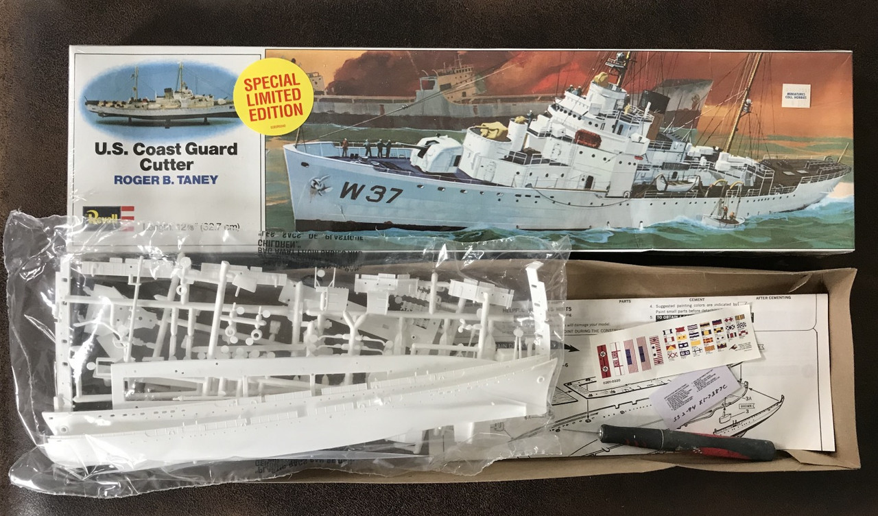 [Achat] USCG Roger B. Taney ou USCG Campbell 1/302 Revell