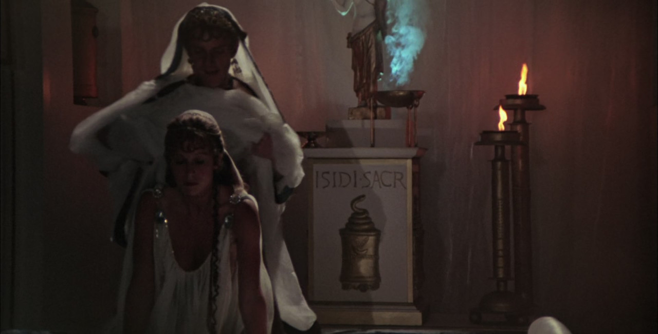 Caligula (1979) (1080p BluRay x265 FreetheFish)-9