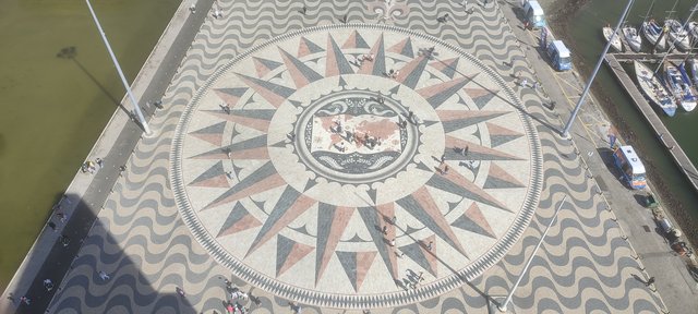 Escapada a Lisboa - Blogs de Portugal - Museo Jerónimos, Descubridores, Torre de Belem, iglesias y atardecederes (19)