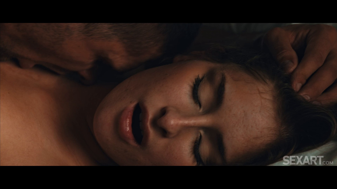 Ambar Lapiedra - First Touch - SEXART.mp4.0019