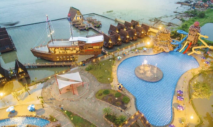 Cirebon Waterland Ade Irma Suryani merupakan destinasi one-stop leisure di Kota Cirebon, Jawa Barat.