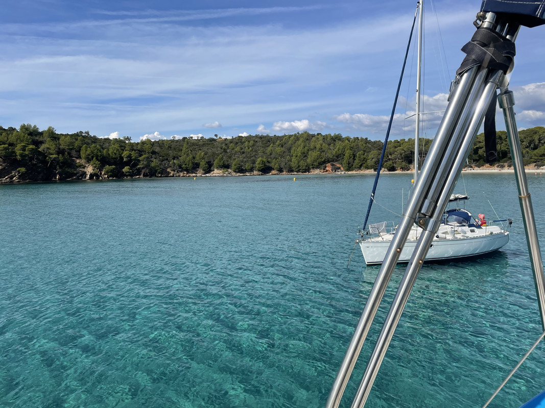 C9766A25-4E52-4AB6-9707-A125F5815026