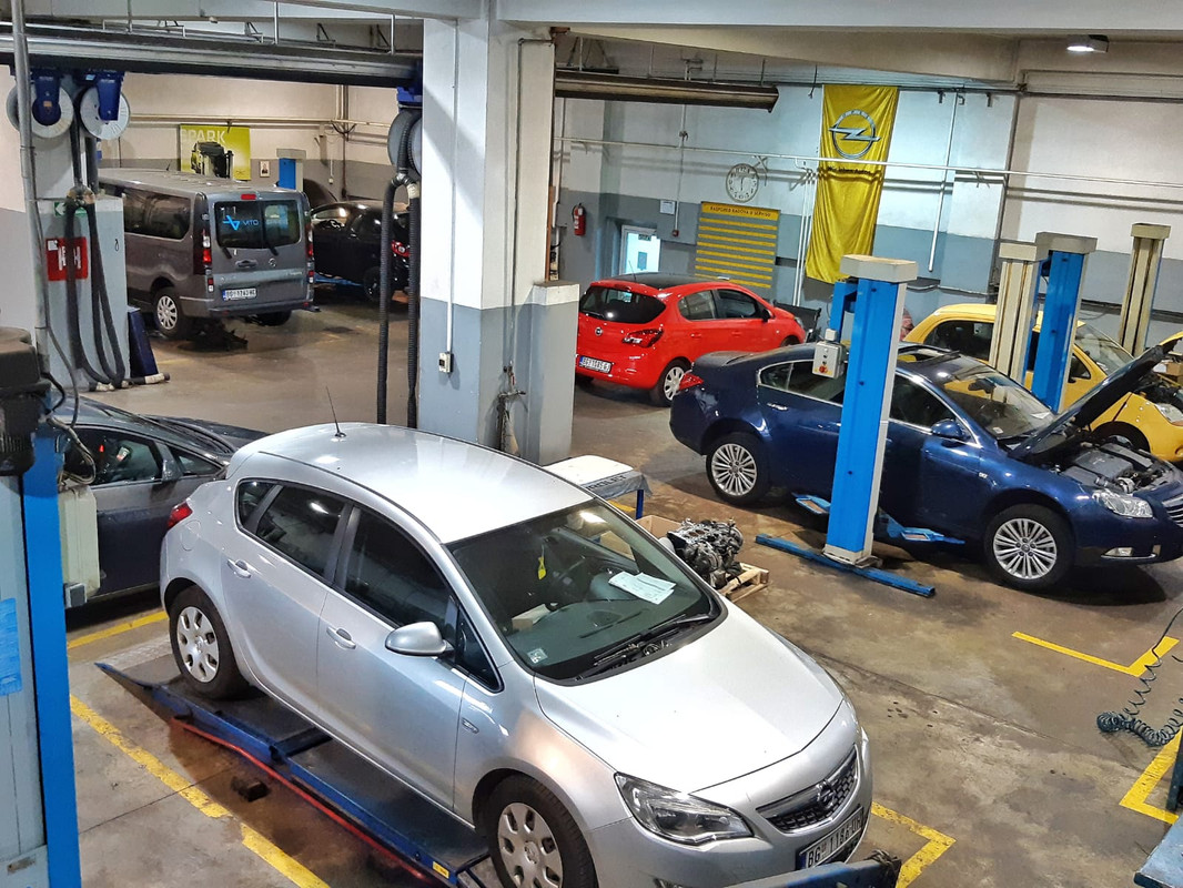 DCEBDB11-7562-4BF5-9562-440FF0CAD5A8