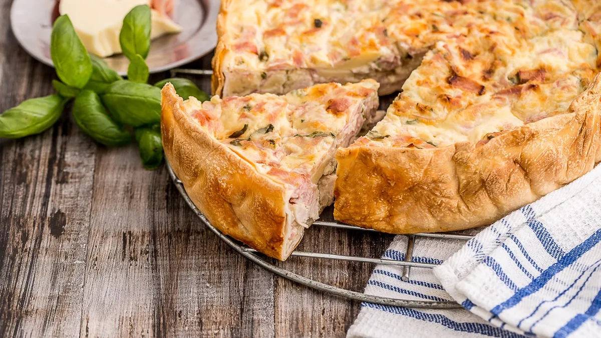 Prepara una deliciosa tarta de jamón y queso para disfrutar el fin de semana