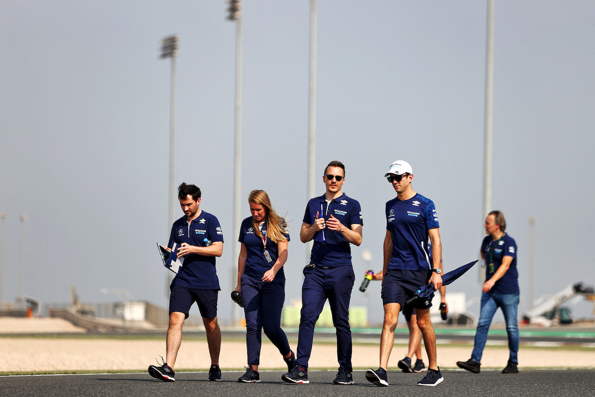 [Imagen: f1-gp-qatar-giovedi-track-walk-49.jpg]