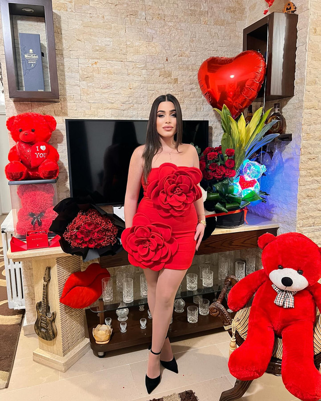 صور إليسا أندونيان 2025 - فضايح مثيرة | إليسا أندونيان سكس 2026! Elissaandonian-1756229959370