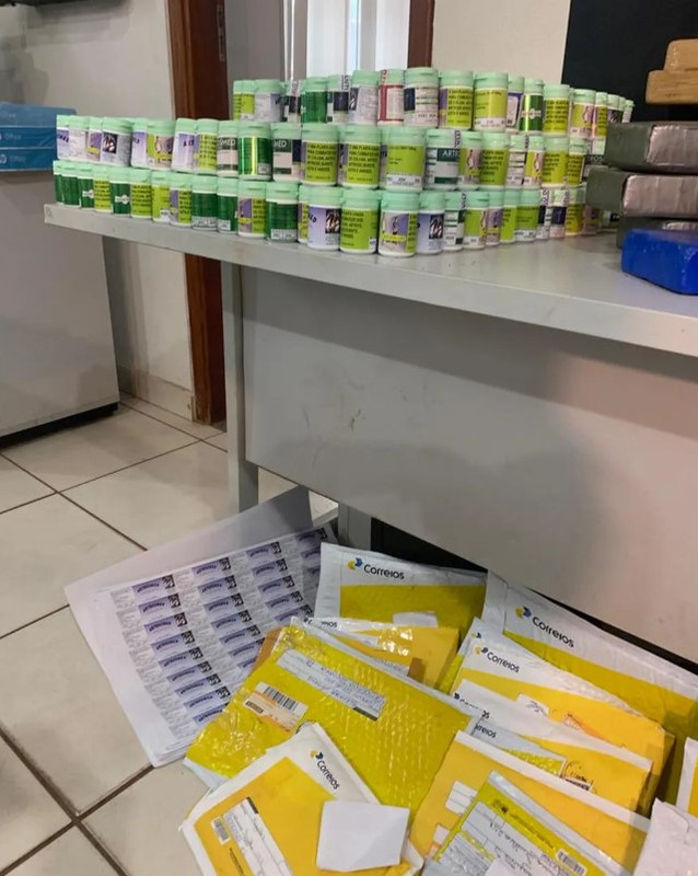 Os medicamentos eram levados até o correio, onde são distribuídos para todo o Brasil ©Lidiane Araújo