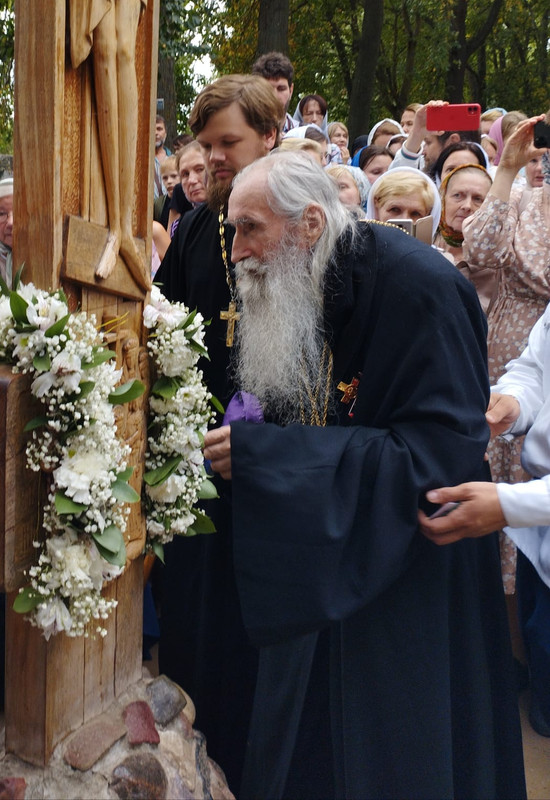 FCA8A7CA-BF2C-490E-ADB6-50493BE662ED