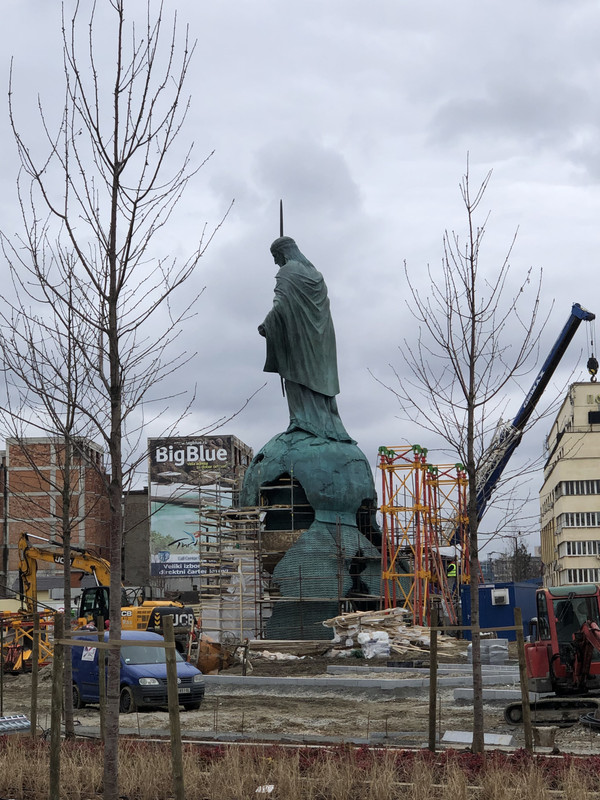 E4D1FA42-9BC0-45AA-9512-6014F03811C3