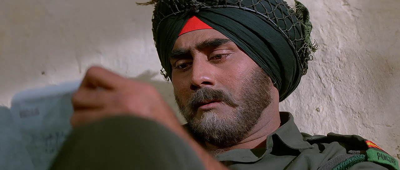 Border 1997 WebRip [Hindi] 480p 720p ESub Screenshot