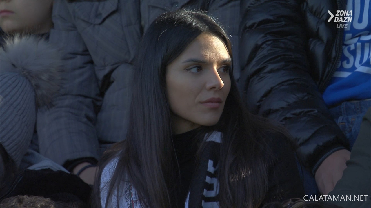 [Image: 12-23-12-15-01-VIP-IT-ZONA-DAZN-FHD-ts-s...50-431.jpg]