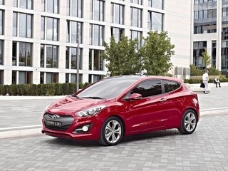 hyundai-i30-coupe-prova-su-strada_foto_320_240