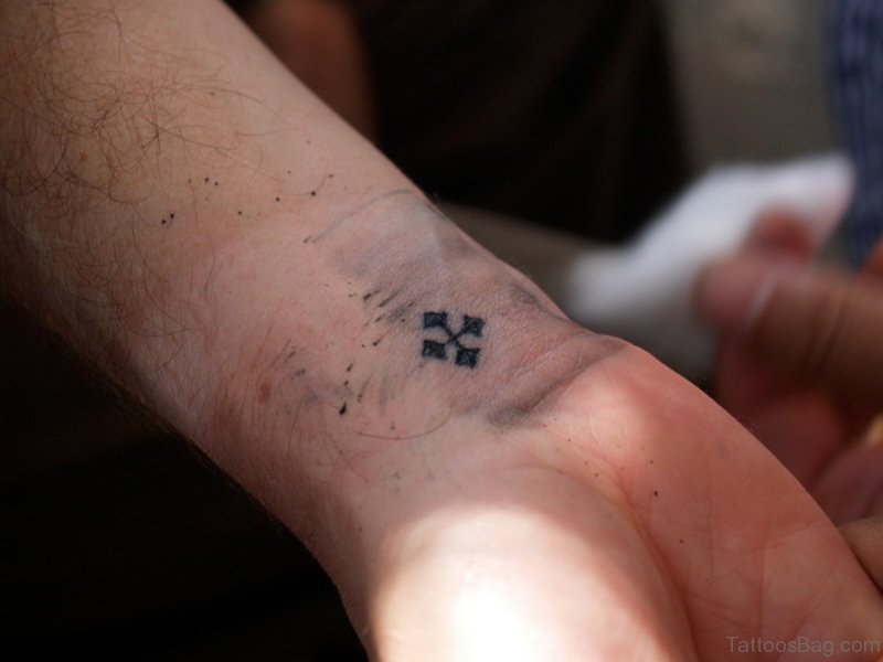 Small-Black-Cross-Tattoo-wrt0054 (1)