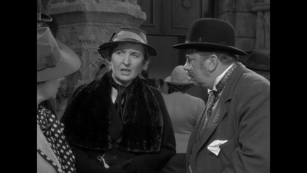 mpv shot The Wolf Man 1941 2160p UHD BDRemux HDR HEVC Neciporuk 00 49 23 0009