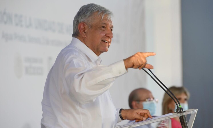 Morena felicita a AMLO por el Día del Padre; “es el padre de la oposición”