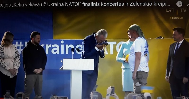 Keli šaukštai deguto. 1 d.