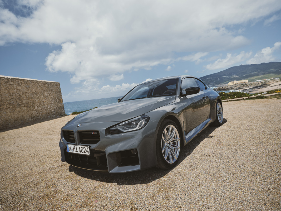P90553491_highRes_der-neue-bmw-m2-06-2