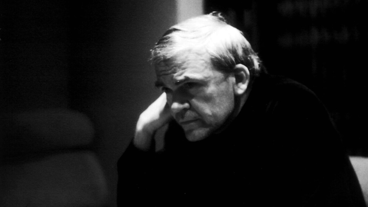 Milan Kundera, morto a 94 anni lo scrittore ceco-francese