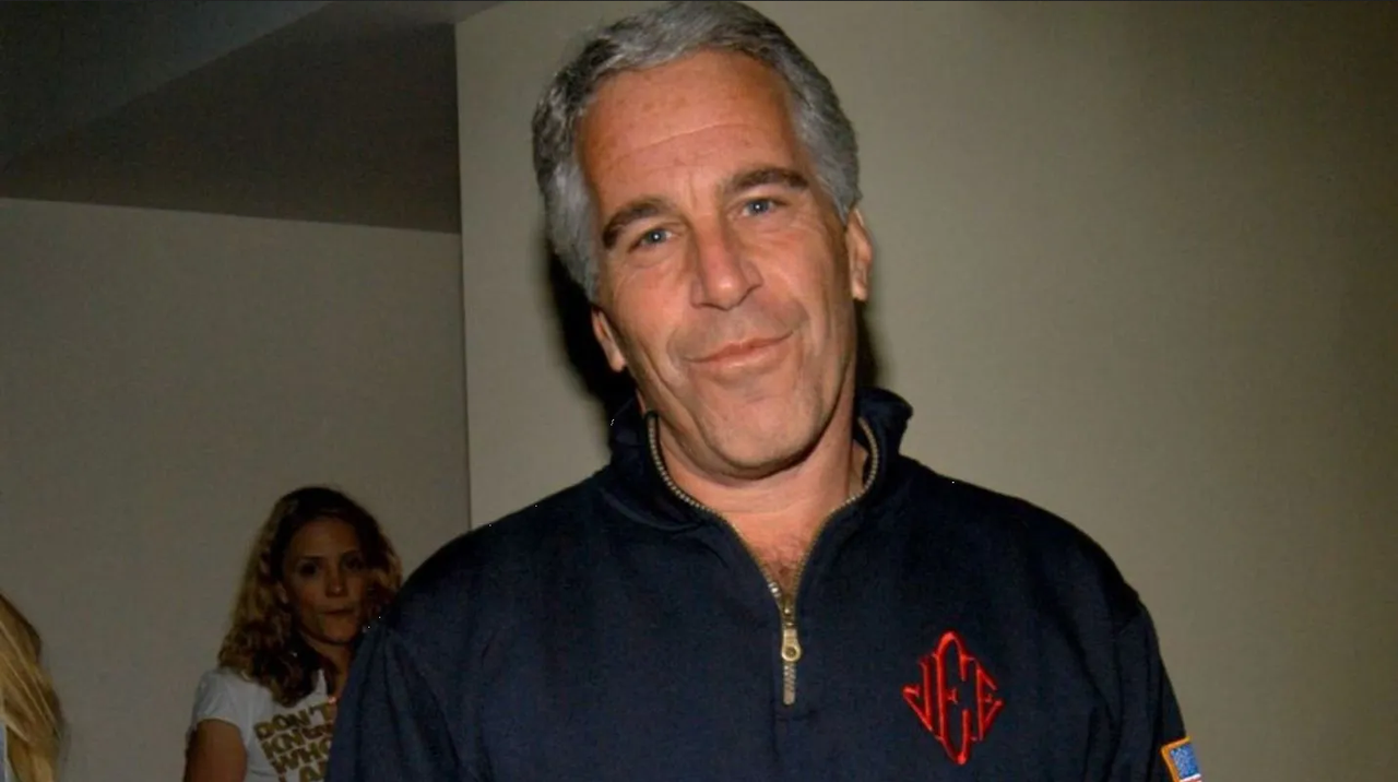 Mensaje de mujer anónima al teléfono de Jeffrey Epstein es revelado