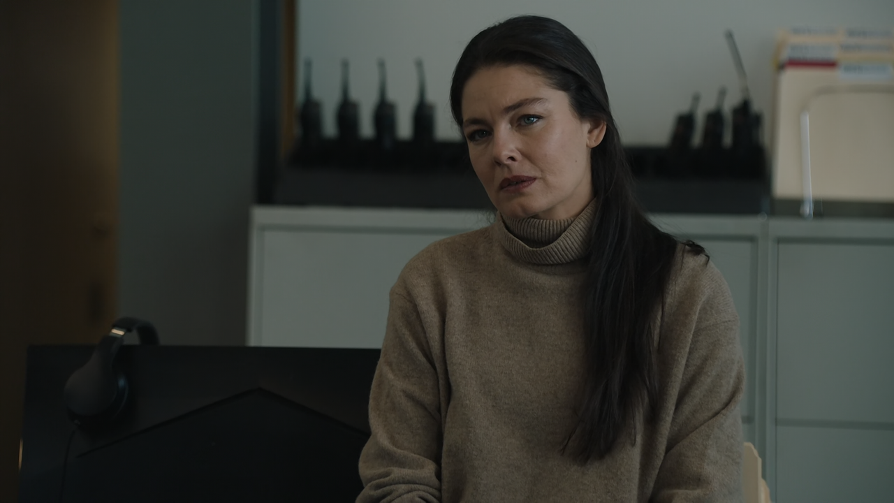 FBI.Most.Wanted.S04E13.Transaction.1080p.10bit.AMZN.WEB-DL.DDP5.1.HEVC-Vyndros.mkv_snapshot_06.25_[2