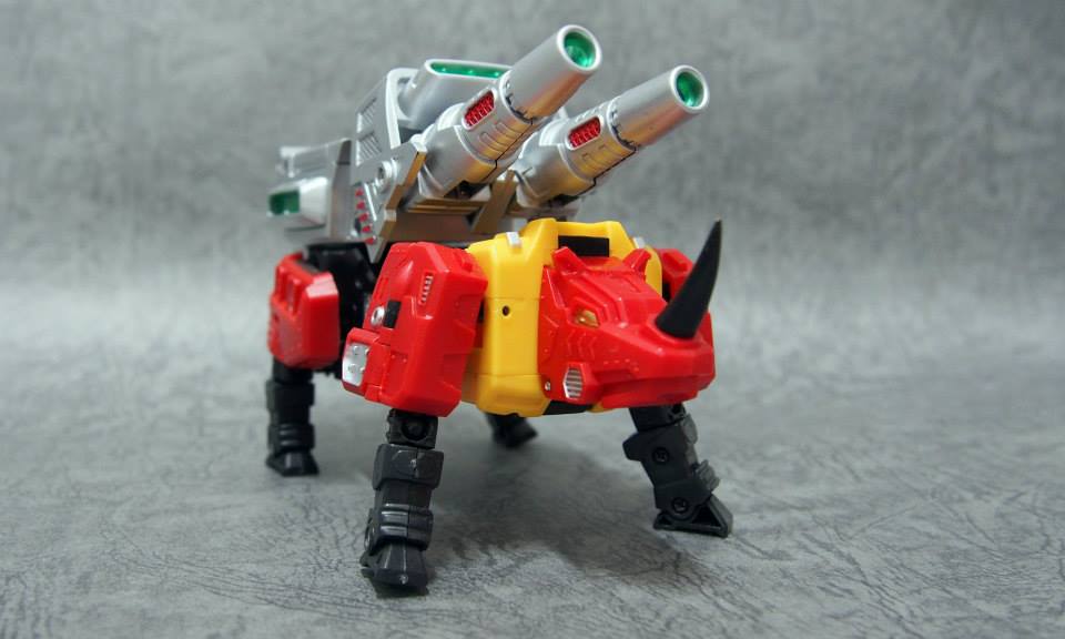 984015_330890010371744_1123630205_n