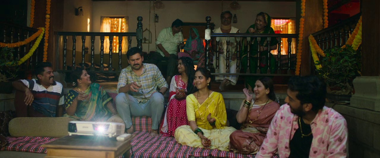 Fussclass-Dabhade-2025-WEBRip-MARATHI-720p-x264-AVC-AAC-2-0-mp4-0002
