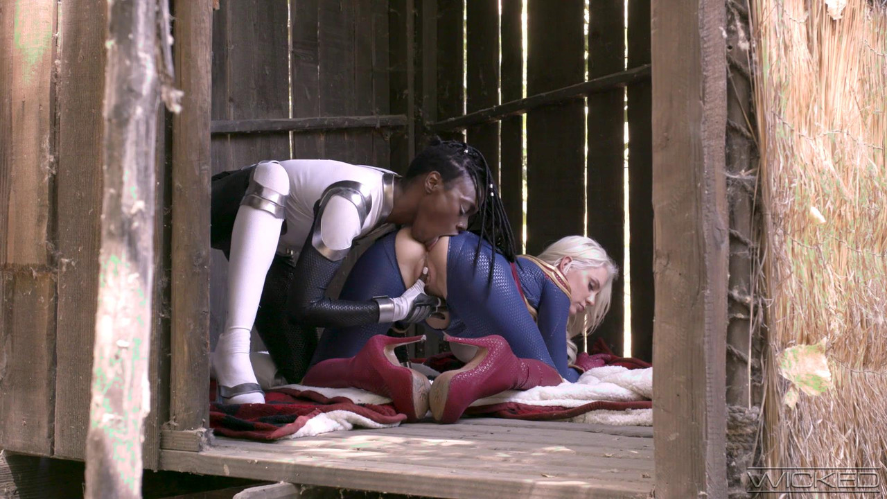 vlcsnap-2023-08-18-01h37m03s689