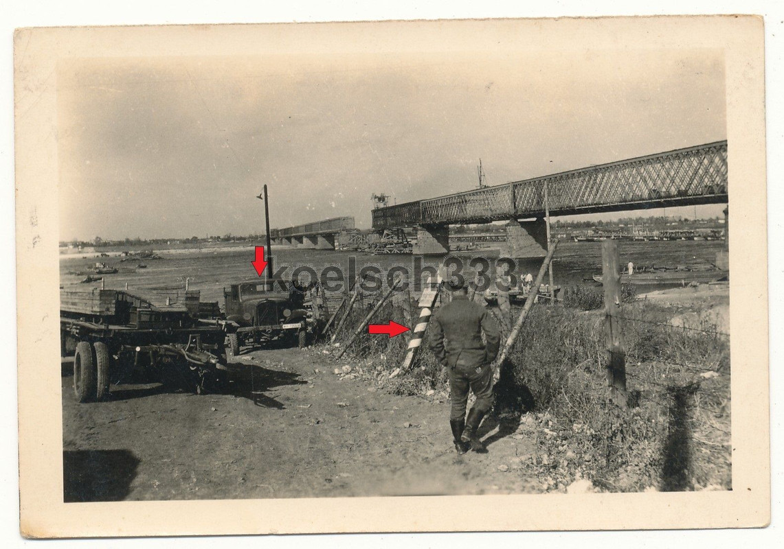 Foto Dnjepr Brücke Wehrmacht Citroen Beute LKW P