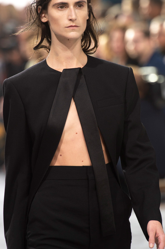 Daiane-Conterato-Haider-Ackermann-SS2019-Paris-details