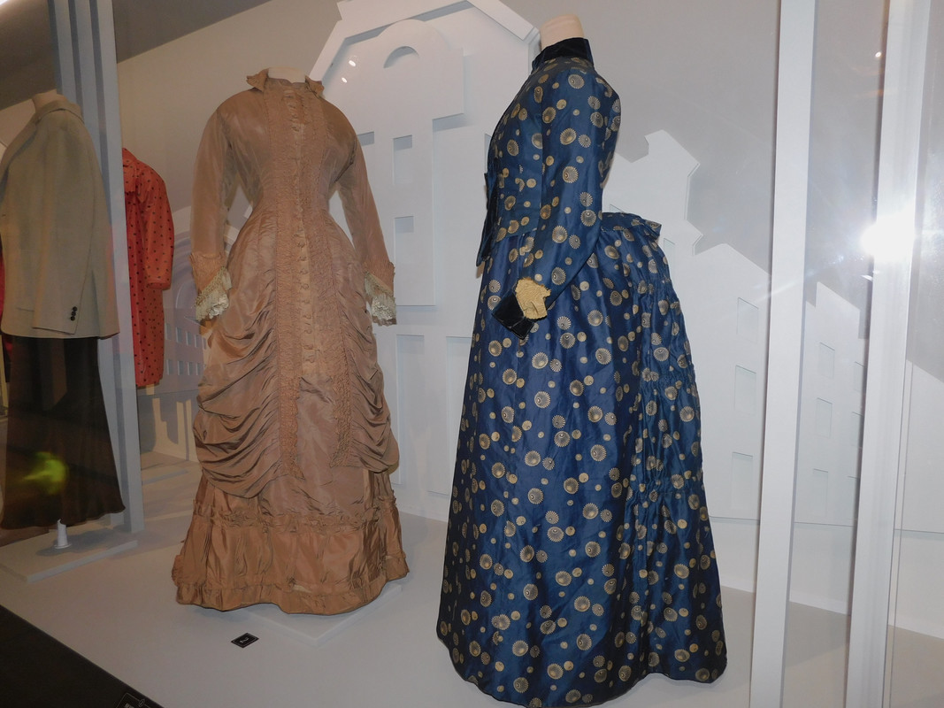 Выставка в музее Революции Кринолин и пр 053