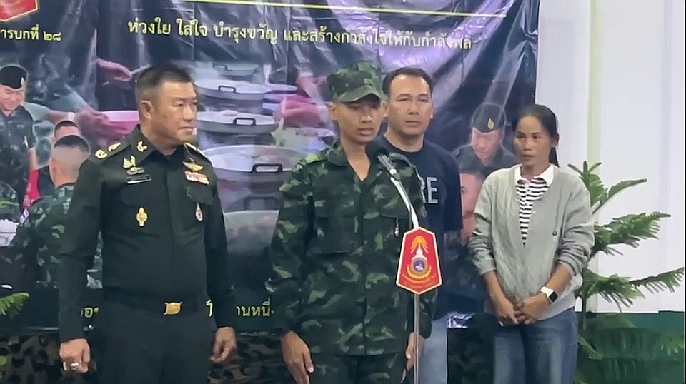 vlcsnap-2025-11-01-17h04m00s778