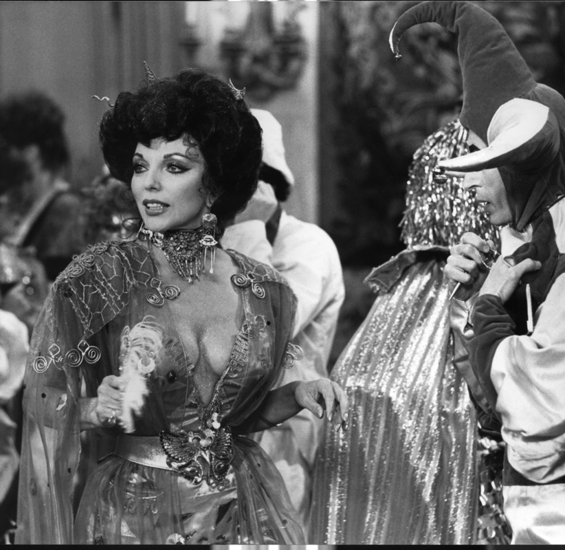 Joan_Collins_f30