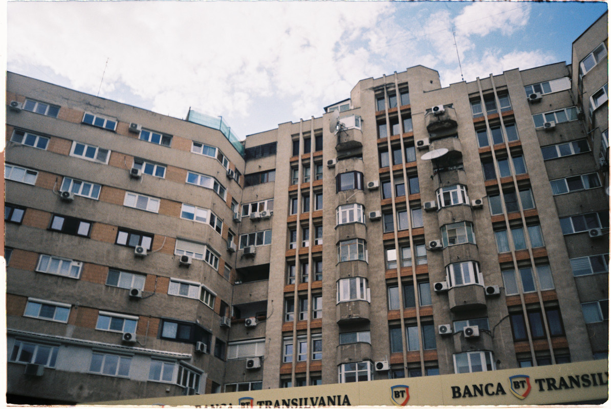 R1-09393-0035.jpg