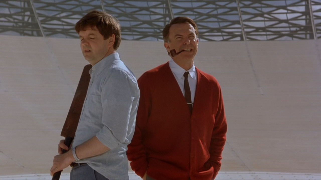 The Dish 2000 (1080p x265 10bit Tigole).mkv_snap