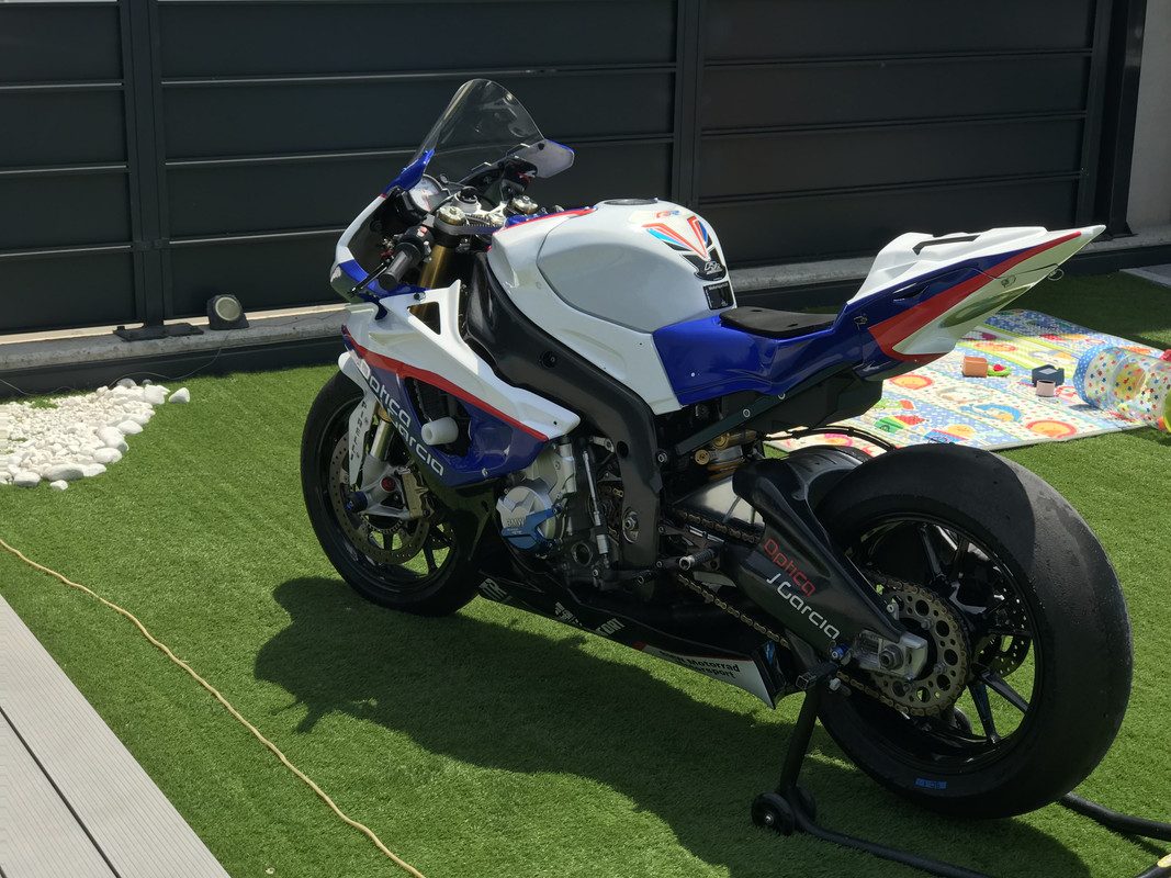 7853DA92-F586-4654-B7C0-10E56257CA5C