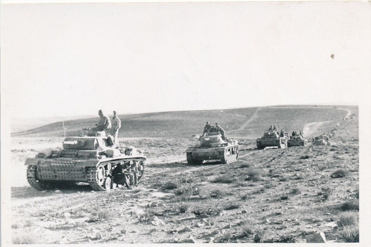 Foto Afrika Korps Panzer in der Wüste