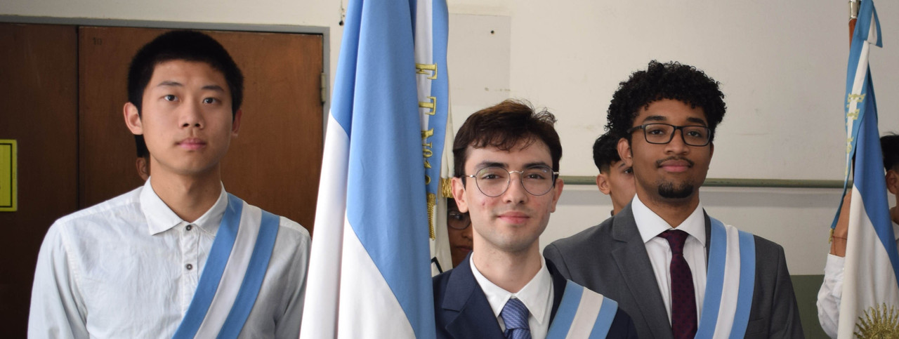 Abanderados del {{.ciclo.ciclo}}