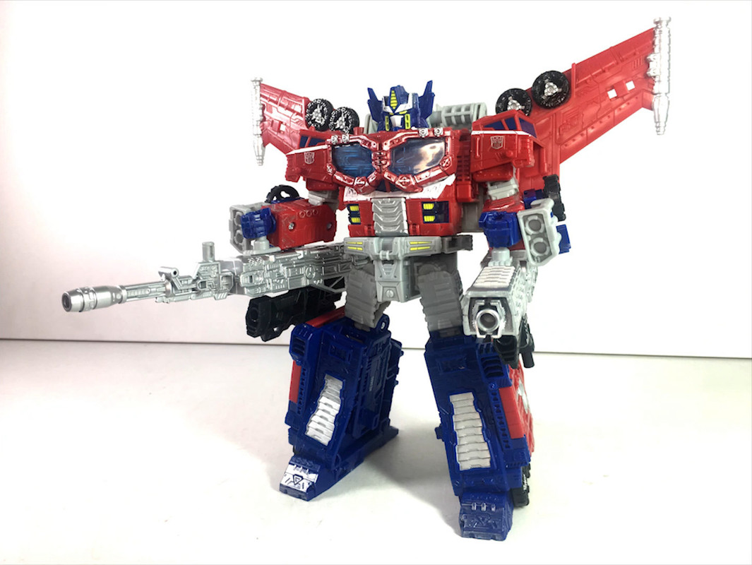 Siege-Leader-Optimus-Prime-08