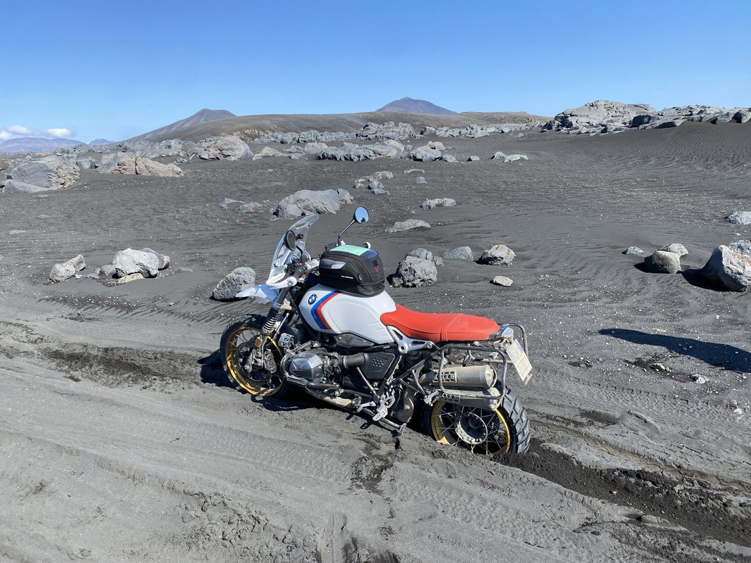 AD1FD588-3DEE-4EBF-9DB0-3908E7E4343C