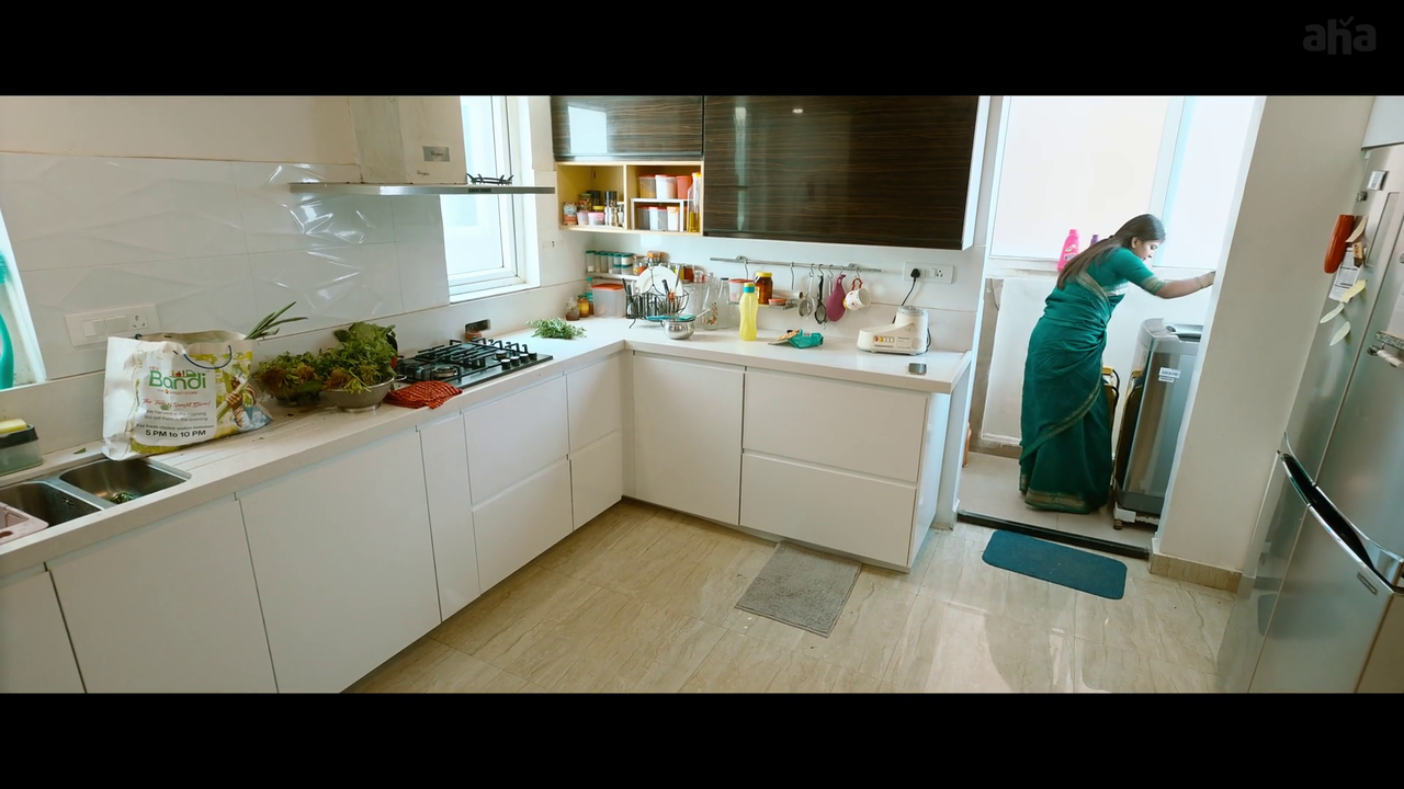 vlcsnap-2025-04-21-19h34m32s855