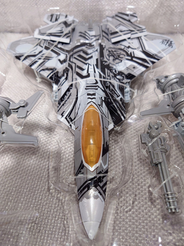 Transformers-Masterpiece-Movie-MPM-10R-ROTF-Starscream-05