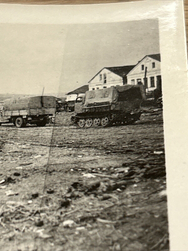 Foto Wk2 Deutscher Panzer Nashorn Hummel Winter Tarn Wehrmacht Kettenfahrzeug (2)