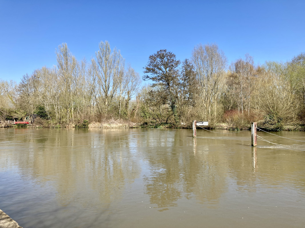 70C9F8BB-2EF5-40E6-ACFC-9E87D5EA2AA2